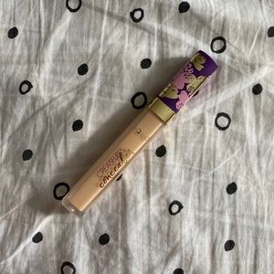 creaseless concealer by tarte